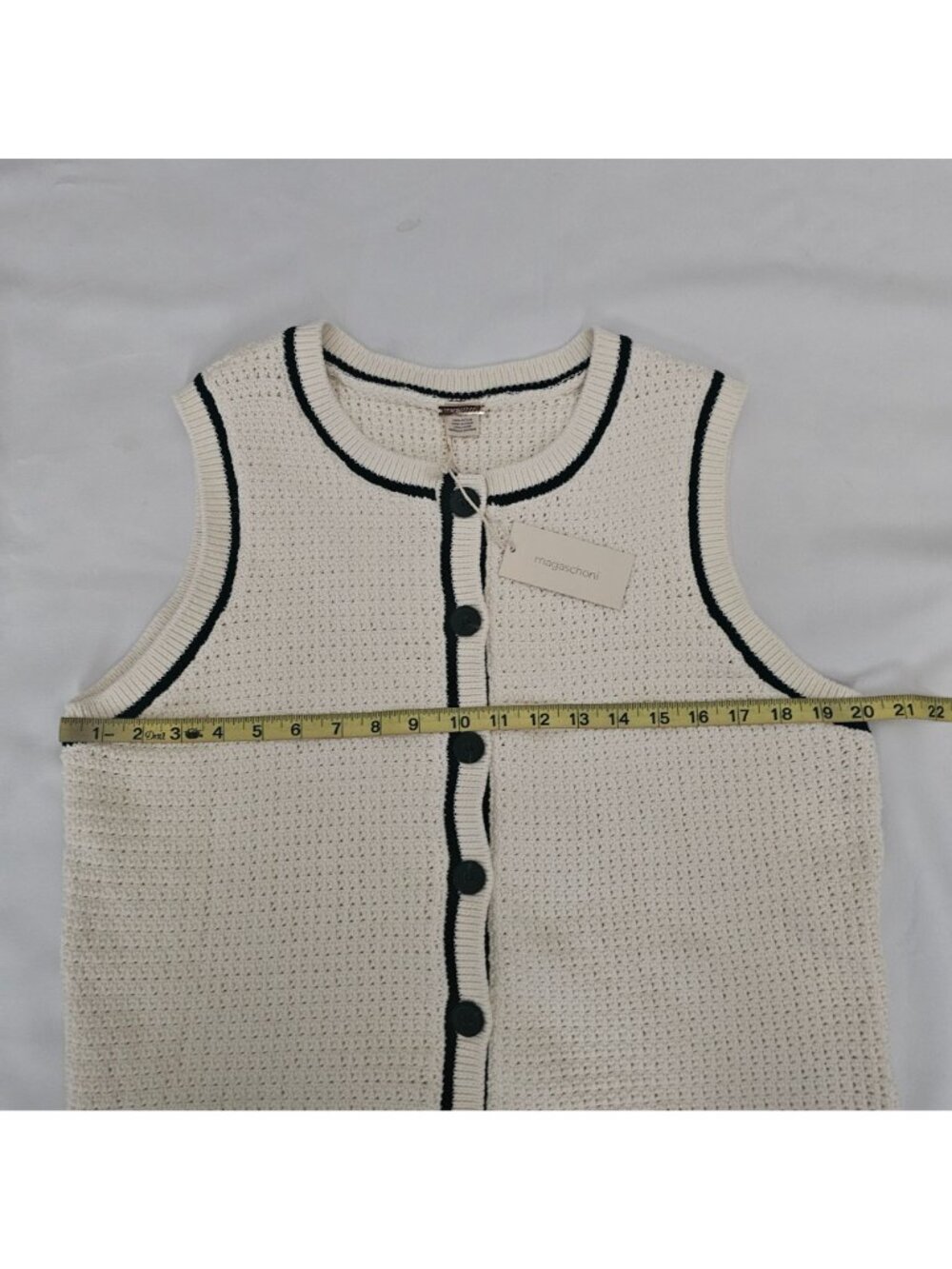 Magaschoni Cream Textured Knit Sleeveless Button-Front Sweater Vest Size Large - Picture 8 of 10